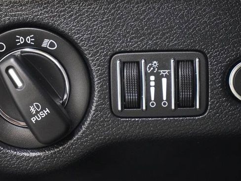 Used 2017 Chrysler 300 S w/ Safetytec Plus Group RWD image 20