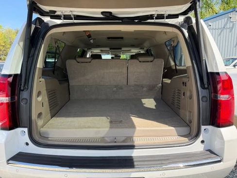 Used 2018 Chevrolet Suburban Premier image 21