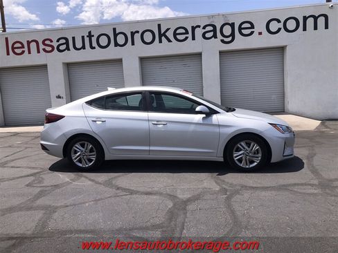 Used 2019 Hyundai Elantra SEL w/ Cargo Package FWD image 1