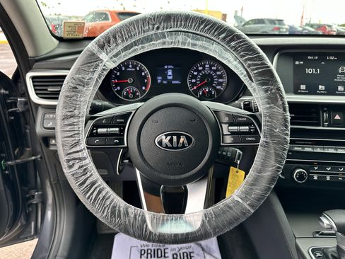 Used 2019 Kia Optima LX image 15