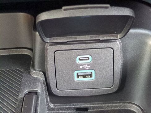 New 2025 Ford Bronco 4-Door image 32