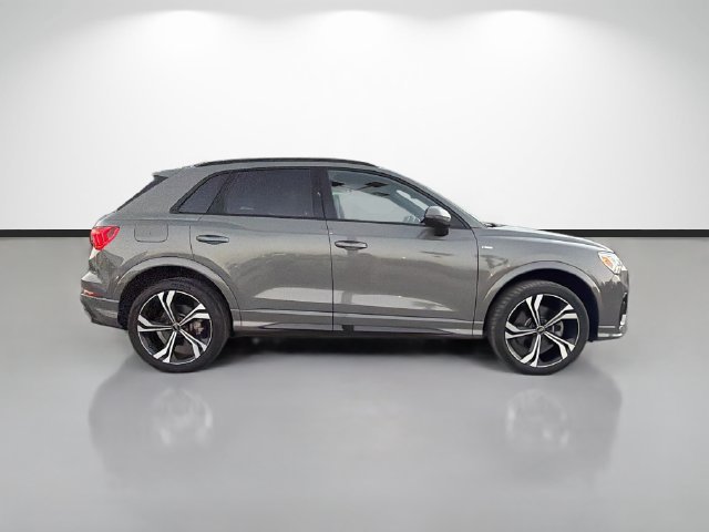 Used 2024 Audi Q3 2.0T Premium Plus AWD/4WD image 2