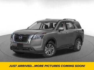 Used 2025 Nissan Pathfinder SV FWD video 1