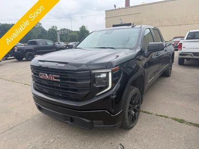 Used 2024 GMC Sierra 1500 Pro w/ Graphite Edition