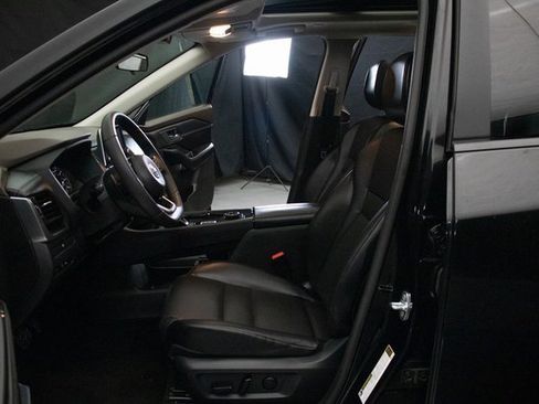 Used 2023 Nissan Rogue SV w/ SV Premium B Package image 25