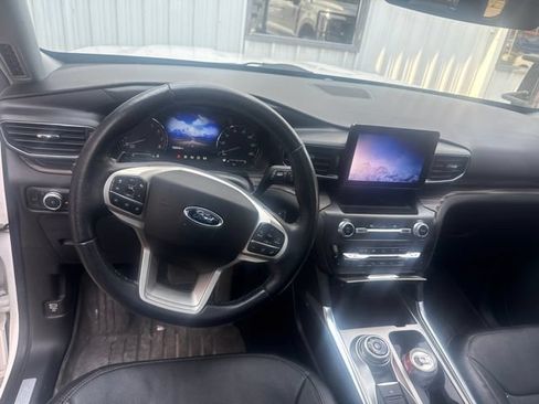 Used 2020 Ford Explorer Limited AWD/4WD image 4