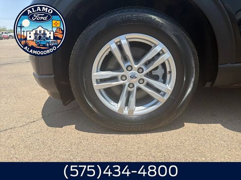 Used 2023 Ford Explorer XLT w/ Equipment Group 202A RWD image 26