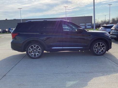 Used 2025 Ford Explorer Platinum w/ Ultimate Package image 10