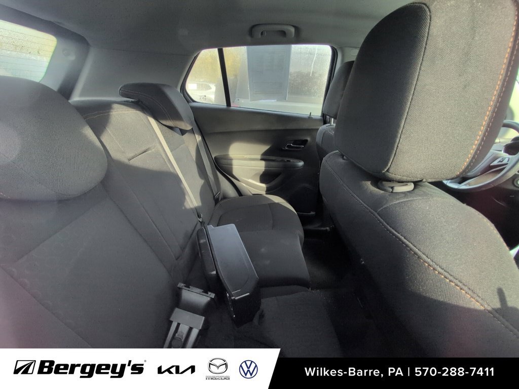 Used 2017 Chevrolet Trax LS AWD/4WD image 7