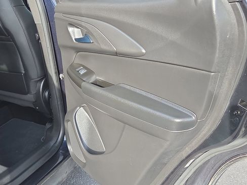 Used 2021 Chevrolet TrailBlazer ACTIV w/ Technology Package image 19