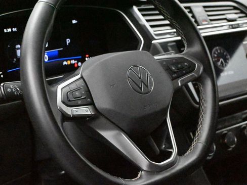 Used 2024 Volkswagen Tiguan S image 8