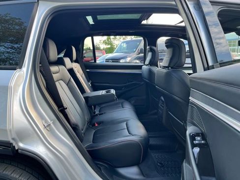 Used 2024 Jeep Wagoneer Launch Edition AWD/4WD image 27