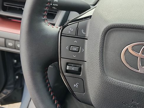 Certified 2025 Toyota Prius XSE Premium image 22