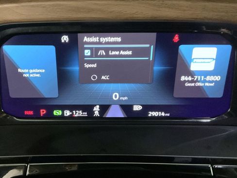 Used 2025 Volkswagen Atlas SE AWD/4WD image 15