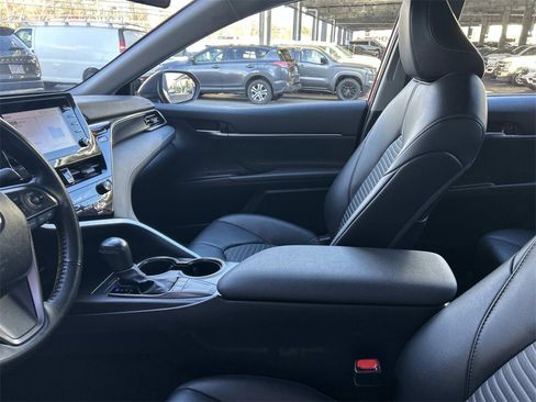 Used 2024 Toyota Camry SE image 20