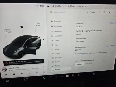 Used 2022 Tesla Model Y Long Range image 17