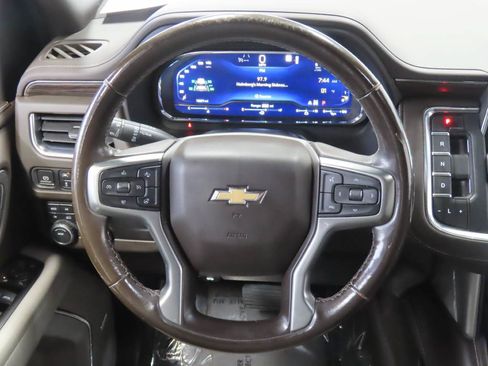 Used 2022 Chevrolet Tahoe LT w/ Luxury Package AWD/4WD image 9