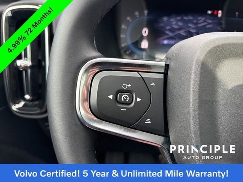 Certified 2025 Volvo XC40 B5 Core image 26