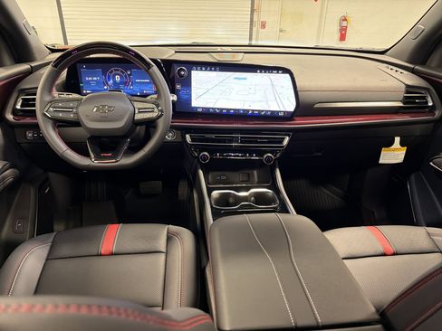 New 2026 Chevrolet Traverse RS FWD image 16