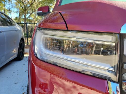 Used 2020 GMC Acadia Denali image 7