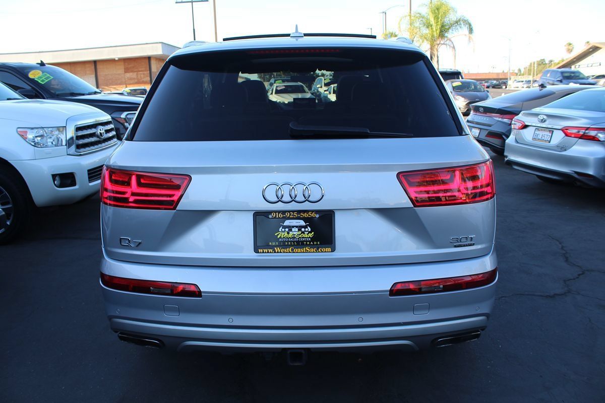 Used 2017 Audi Q7 3.0T Premium Plus w/ Premium Plus Package AWD/4WD image 6