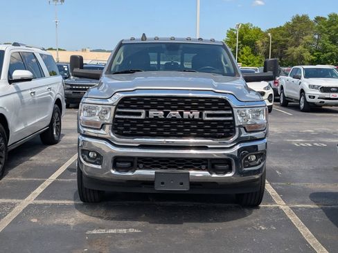 Used 2022 RAM 3500 Big Horn w/ Level C Equiment Group AWD/4WD image 5