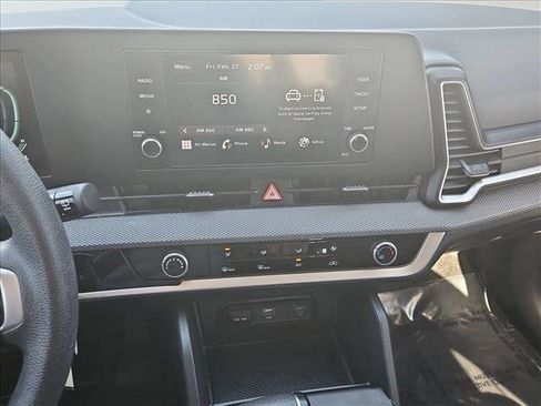 Used 2024 Kia Sportage LX image 15