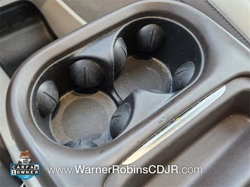 Used 2018 Chrysler Pacifica Touring-L image 26