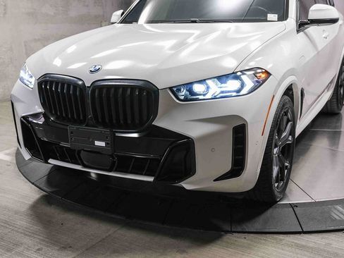 Used 2024 BMW X5 xDrive50e w/ M Sport Package AWD/4WD image 11