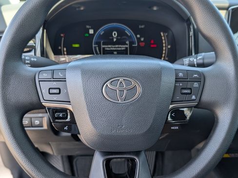 Used 2026 Toyota Camry LE FWD image 18