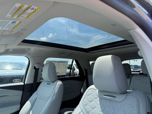 New 2026 Ford Explorer Platinum w/ LUX Leather Package AWD/4WD image 6