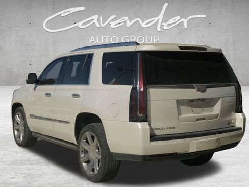Used 2015 Cadillac Escalade Premium image 5