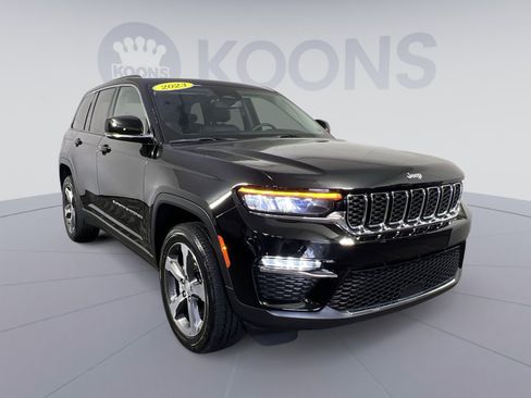 Used 2023 Jeep Grand Cherokee Limited w/ Trailer Tow Prep Group (B) AWD/4WD image 2