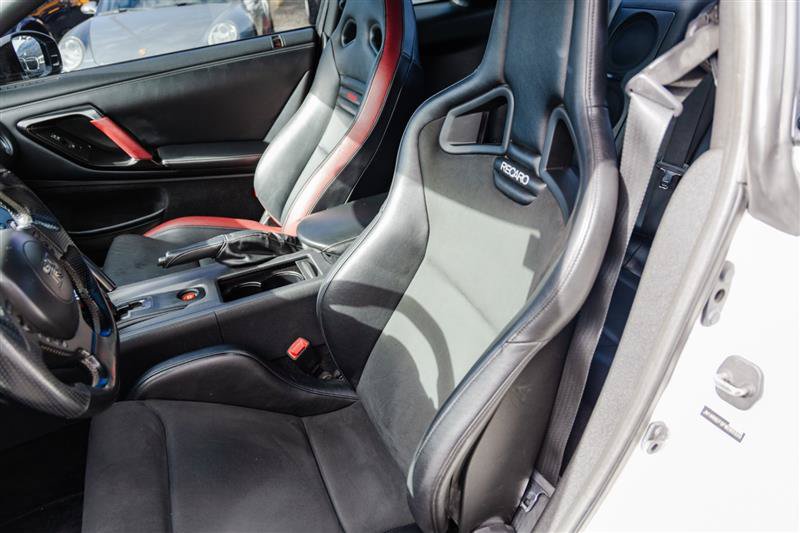 Used 2015 Nissan GT-R Black Edition AWD/4WD image 19