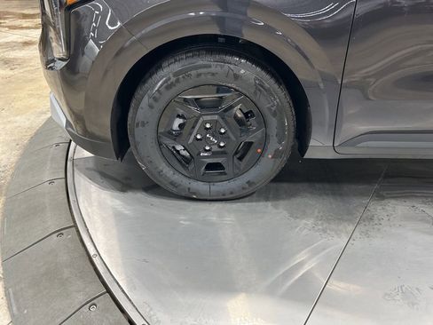 New 2026 Kia Carnival image 32