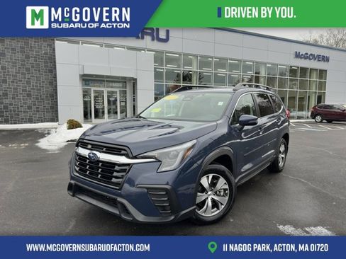 Used 2023 Subaru Ascent Premium w/ Convenience Package image 1
