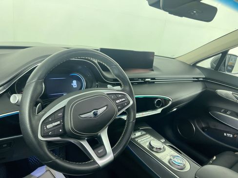 Used 2023 Genesis Electrified GV70 Advanced image 26