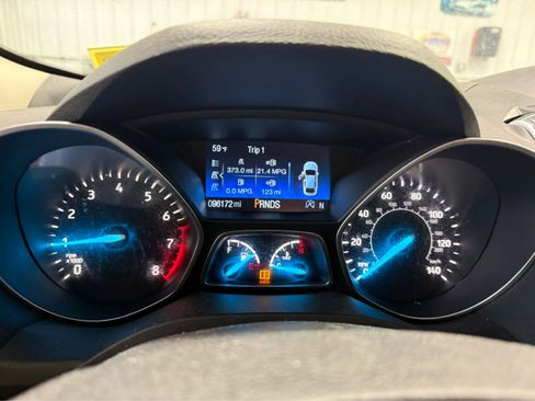 Used 2018 Ford Escape SE w/ SE Sync 3 Package AWD/4WD image 10