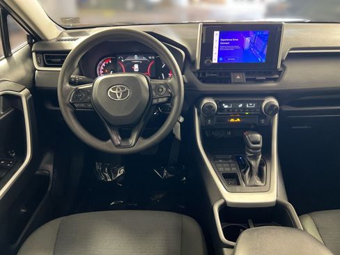 Used 2025 Toyota RAV4 LE AWD/4WD image 23