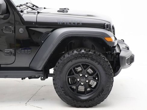 Used 2024 Jeep Wrangler Willys image 4