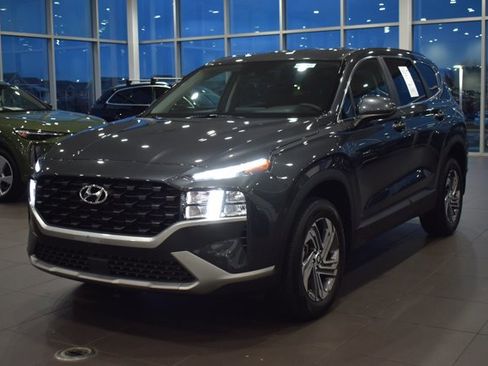 Used 2023 Hyundai Santa Fe SE image 7