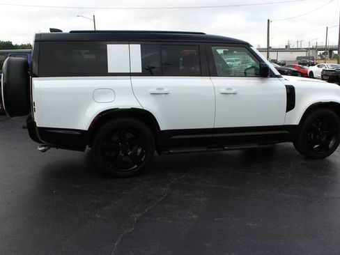 Used 2026 Land Rover Defender 130 V8 AWD/4WD image 9