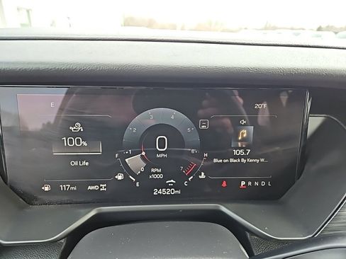 Used 2025 GMC Acadia Elevation image 14