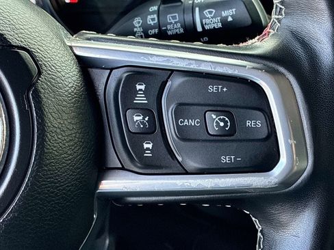 Used 2021 Jeep Wrangler Unlimited Sahara w/ Cold Weather Group AWD/4WD image 29