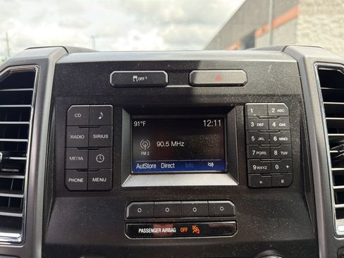 Used 2016 Ford F150 XLT RWD image 3