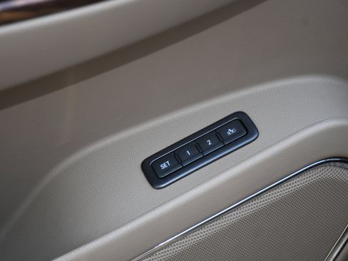 Used 2018 GMC Yukon SLT w/ Open Road Package RWD image 12