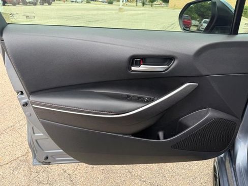 Used 2025 Toyota Corolla SE FWD image 19
