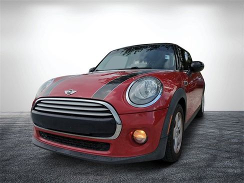 Used 2014 MINI Cooper 2-Door Hardtop image 8