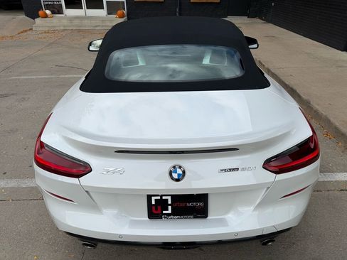 Used 2019 BMW Z4 sDrive30i w/ Convenience Package image 16