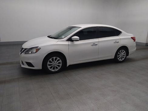 Used 2018 Nissan Sentra SV FWD image 2